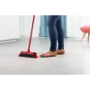 Metla na podlahu VILEDA 143703 s rúčkou, technopolymér, mäkké/tvrdé štetiny, interiér, 130 cm, červená