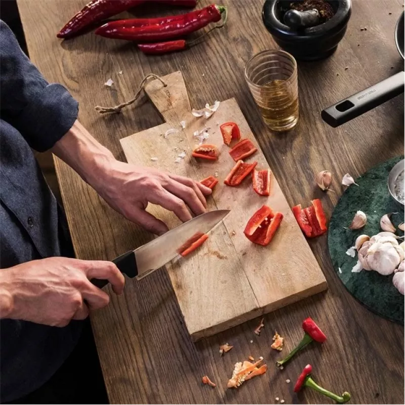 Kuchynský nôž Fiskars 1051748