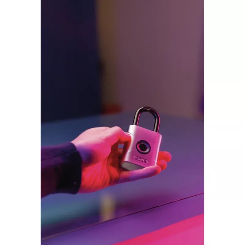 ABUS Touch 57/45 biometrický visiaci zámok 62575, snímač odtlačkov prstov, 45 mm, IP66/IP68, odolný voči poveternostným vplyvom, strieborný