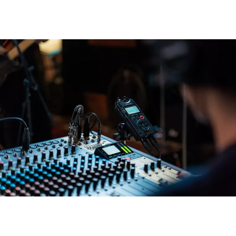 Tascam DR-40X - prenosný digitálny rekordér s USB rozhraním, 2 x stereo nahrávanie