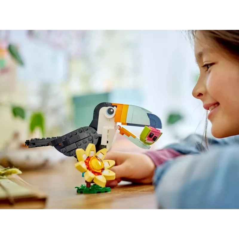 Stavebná hračka LEGO Creator 3-in-1 Divé zvieratá tropický tukan set 31173