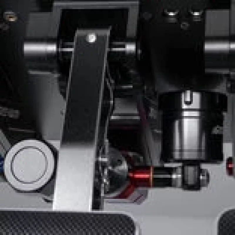 Hydraulický brzdový systém Simagic P1000i Inverted S443 — hydraulická sim-racingová brzdová jednotka