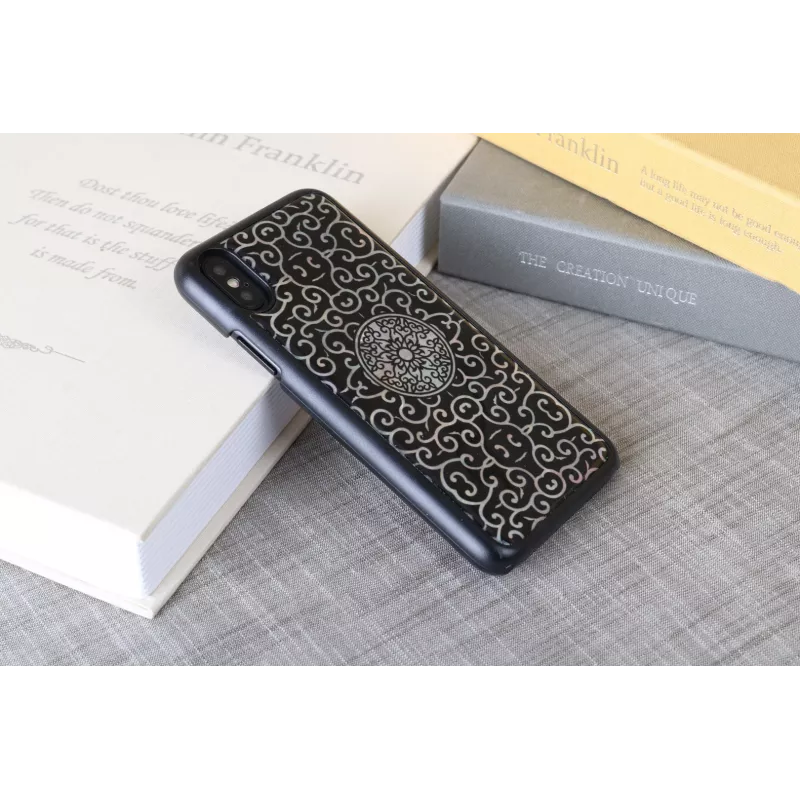 Puzdro na smartphone iKins pre iPhone XS / XS S Liana — čierne