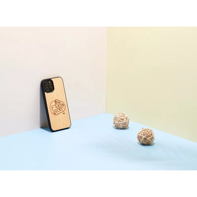 Puzdro na telefón Man and Wood pre iPhone 12 / 12 Pro s dizajnom dieťaťa a ryby