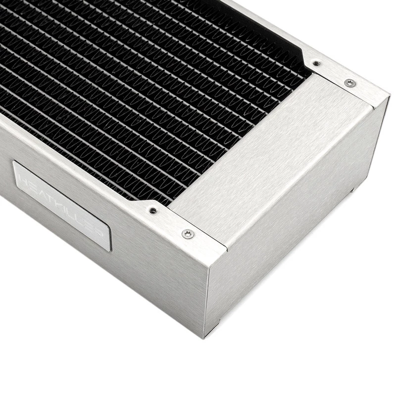 Radiátor Watercool 24120 — mosadz/meď/nerez, 158×120×48 mm, 120 mm ventilátor