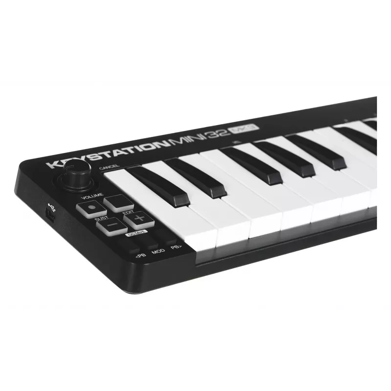 M-AUDIO Keystation Mini 32 MK3 MIDI klávesnica 32 klávesov USB čierna, biela