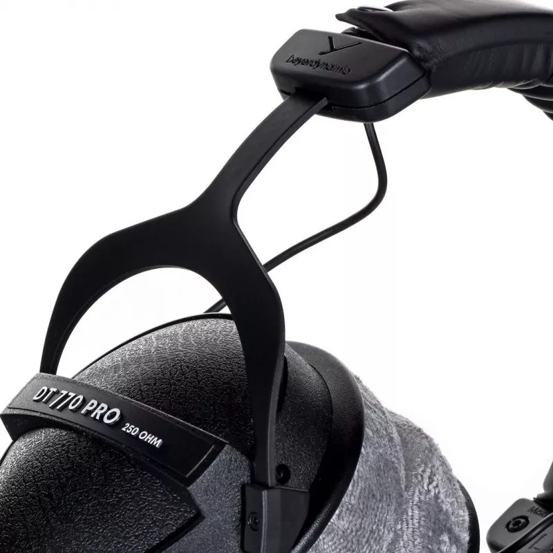 Beyerdynamic DT 770 PRO Slúchadlá Káblová čelenka Hudba Čierna
