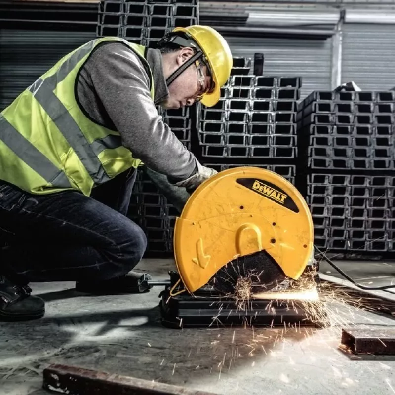 DeWALT D28730-QS stolová pokosová píla 4000 ot/min