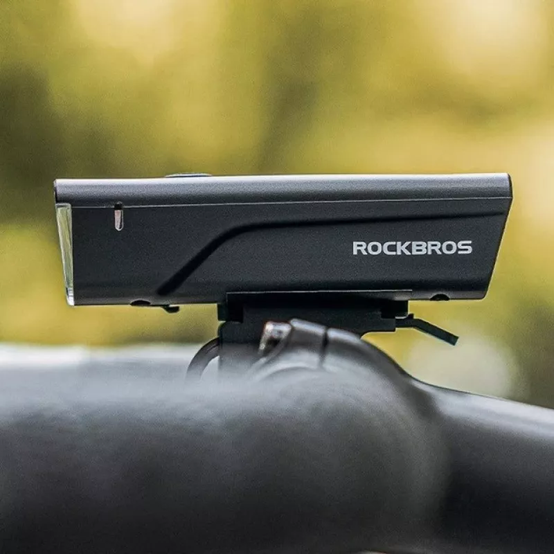 Rockbros cyklistické svetlo + USB-C - USB-A kábel 260 lm čierne