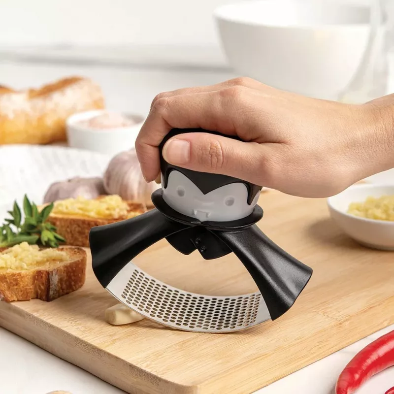 Stolný lis na cesnak Ototo Design Rockula plast nerezová oceľ čierna biela