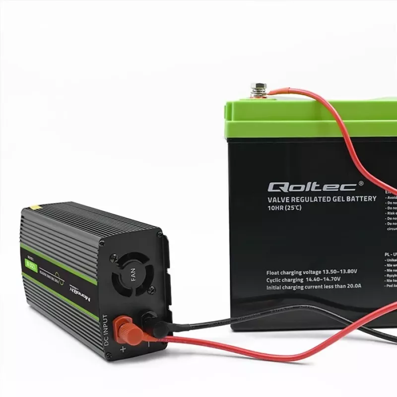 Automobilový menič Qoltec Monolith 1200 W čierna 12 V