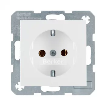 Zásuvka Type F berker 47431909 — 16 A, 250 V, biely plast