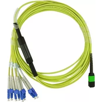 MPO-4xLC multimódový OM4 patch kábel BlueOptics G62N1E7 3 metre