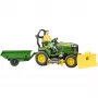 Bruder bworld John Deere sedacia kosačka na trávu, model hračkárskeho vozidla