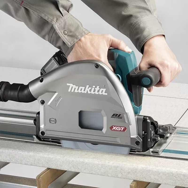 Makita SP001GZ03 40V XGT akumulátorová ponorná okružná píla, 165 mm