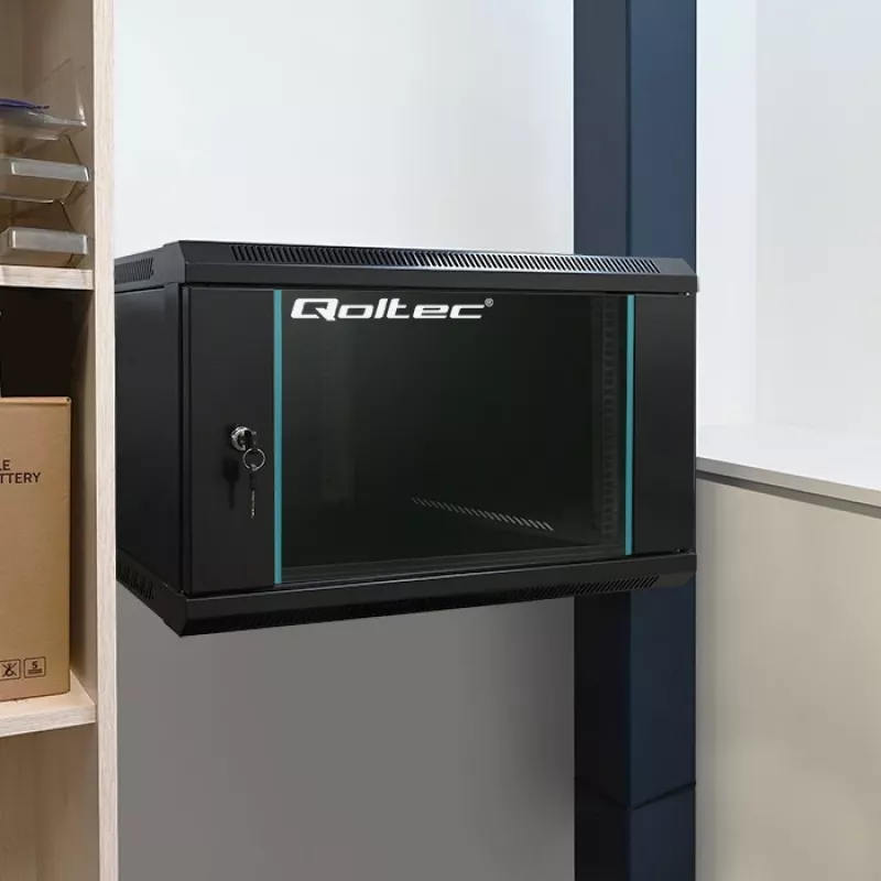 19 inch racková skriňa QOLTEC 54463 9U 600x500x450 mm Kovové puzdro pre sieťové zariadenia