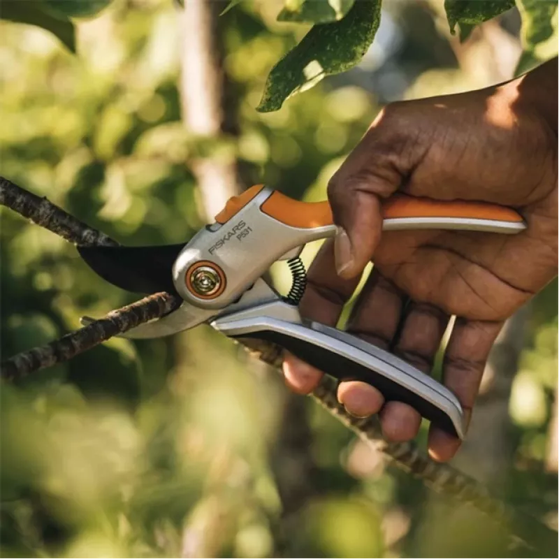 Fiskars 1057168 Plus Metal záhradné nožnice Bypass (1057168)