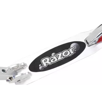 Kolobežka Razor A5 Lux — hliník, 20 cm polyuretánové kolieska, skladacia, výškovo nastaviteľná, max. zaťaženie 100 kg, čierna