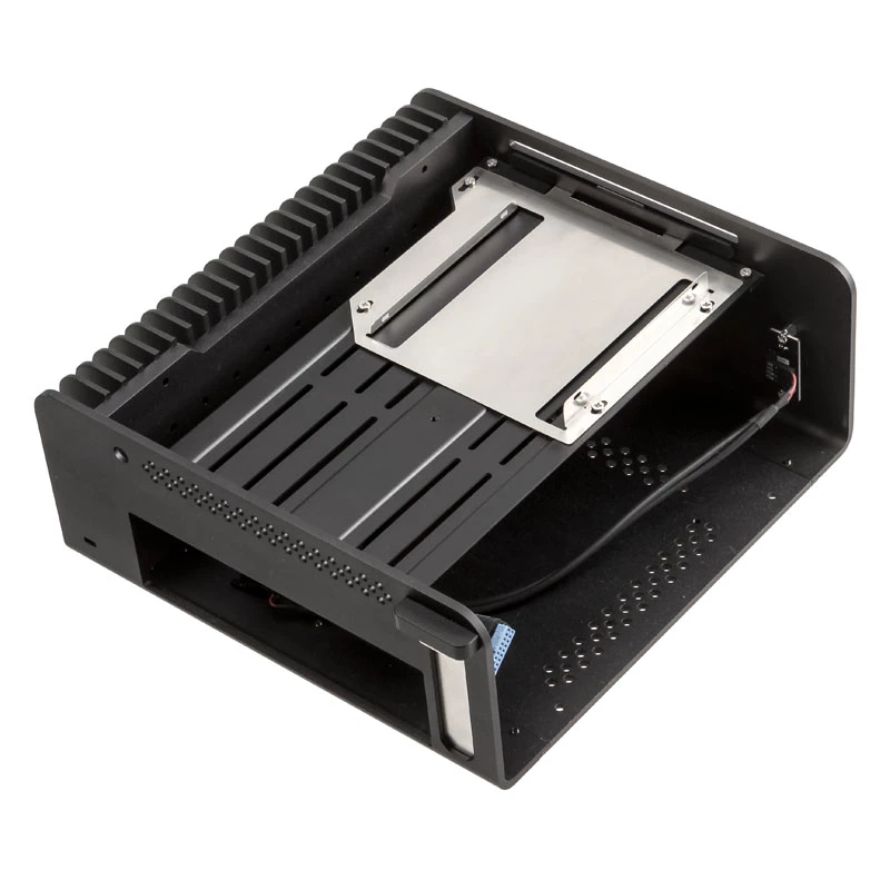 Streacom ST-FC8B Alpha Optical bezventilátorová HTPC skriňa + 120-wattový napájací zdroj