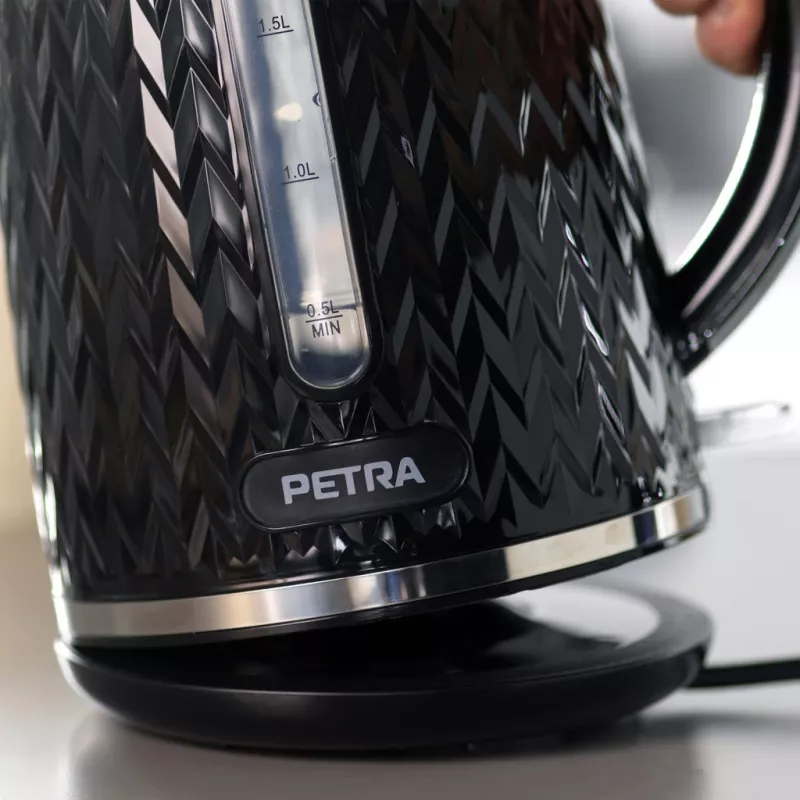 Rýchlovarná kanvica Petra 1,7 l 2200 W čierna