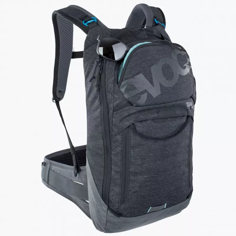 Cyklistický batoh EVOC Trail Pro 10L Carbon sivý šport