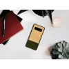 Puzdro na smartphone man and wood pre Samsung Galaxy S10 Plus — bambusový les čierna