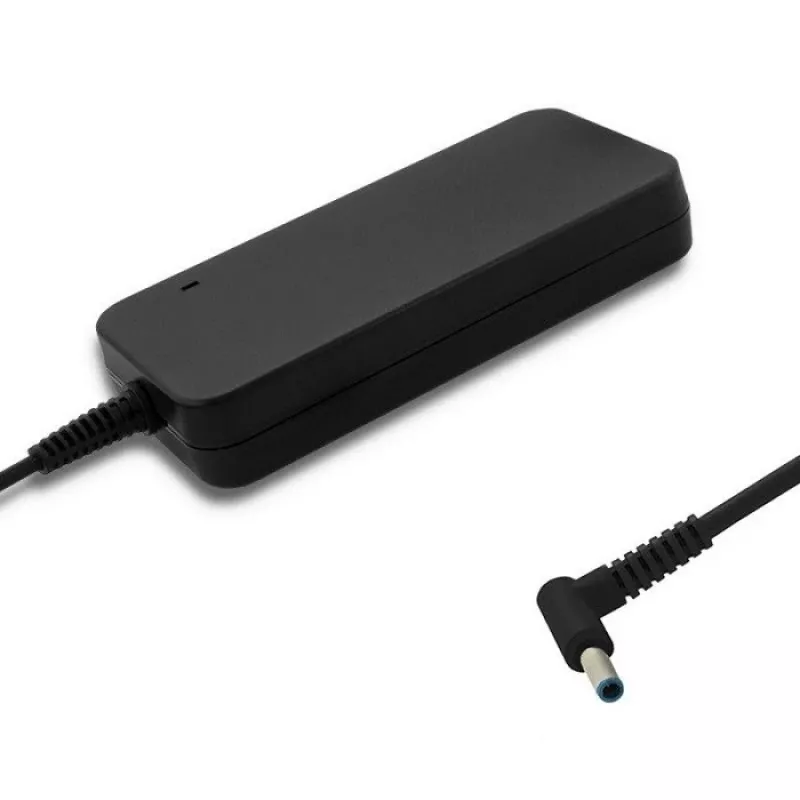 Napájací zdroj/invertor Qoltec 51735 150 W čierna