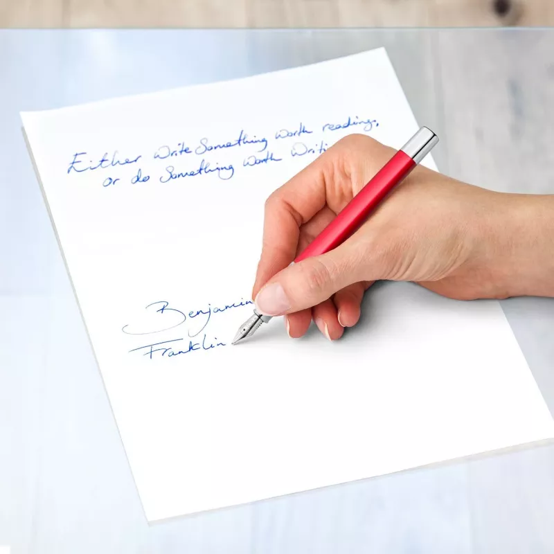 Plniace pero Staedtler Triplus 474 červené