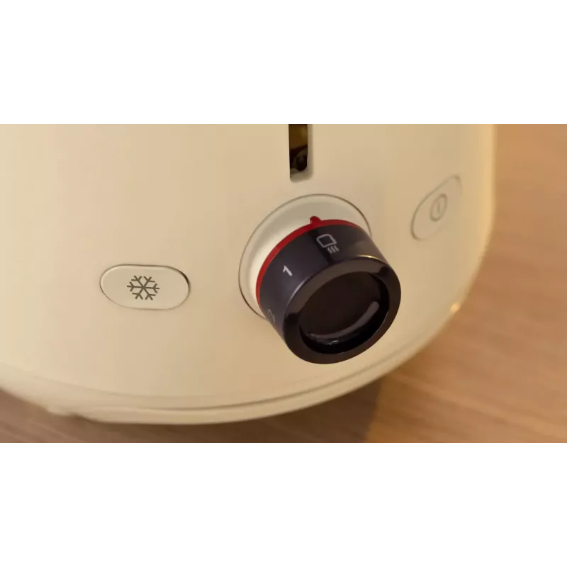 Bosch hriankovač | TAT2M127 MyMoment | výkon 950 W | počet štrbín 2 | materiál tela plast | béžová