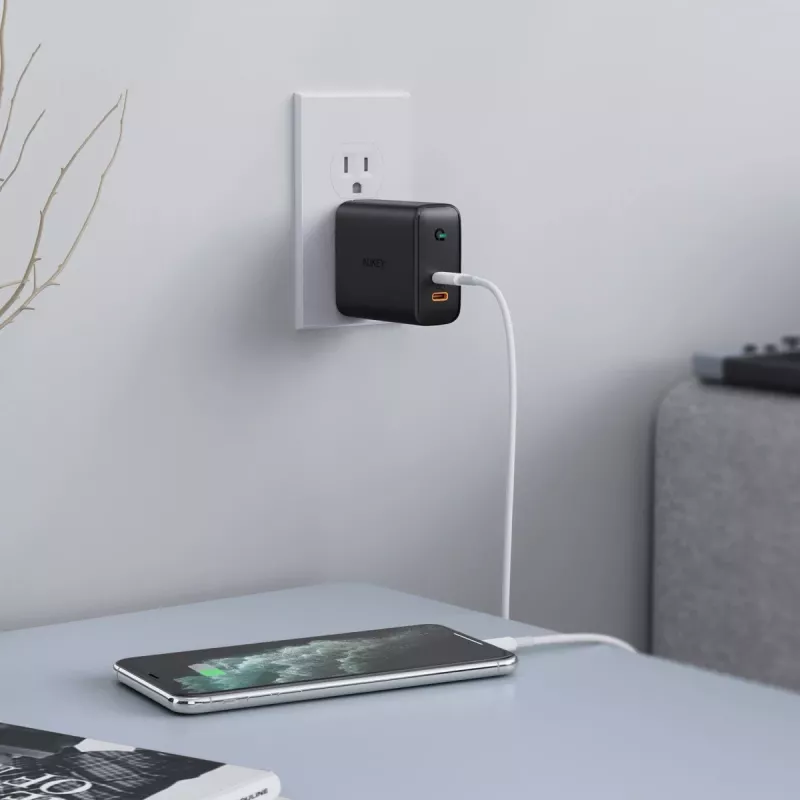 AUKEY PA-D2 nabíjačka pre mobilné zariadenia 36W čierna interiérová