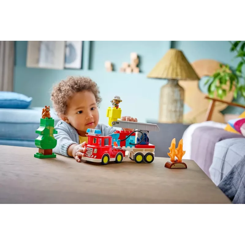 LEGO DUPLO 10473 Hasičské auto s hadicou a hasičom