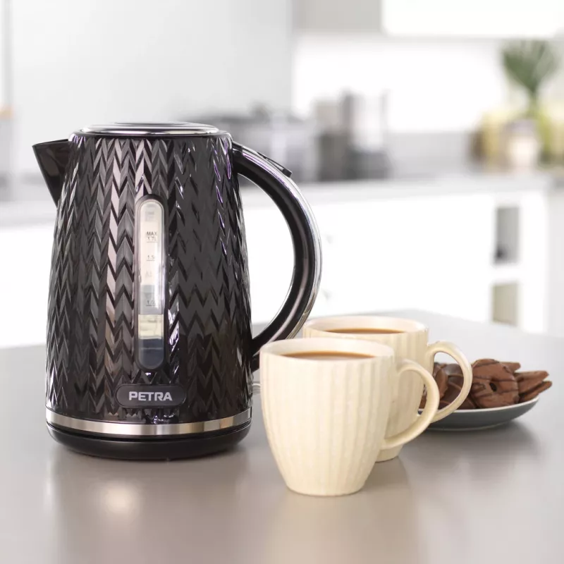 Rýchlovarná kanvica Petra 1,7 l 2200 W čierna