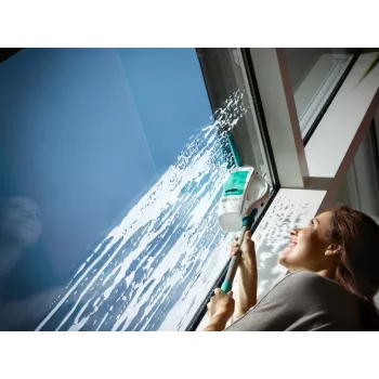 Leifheit okenný vysávač Glass Cleaner Dry&Clean s rukoväťou a stieracou kefou 51003