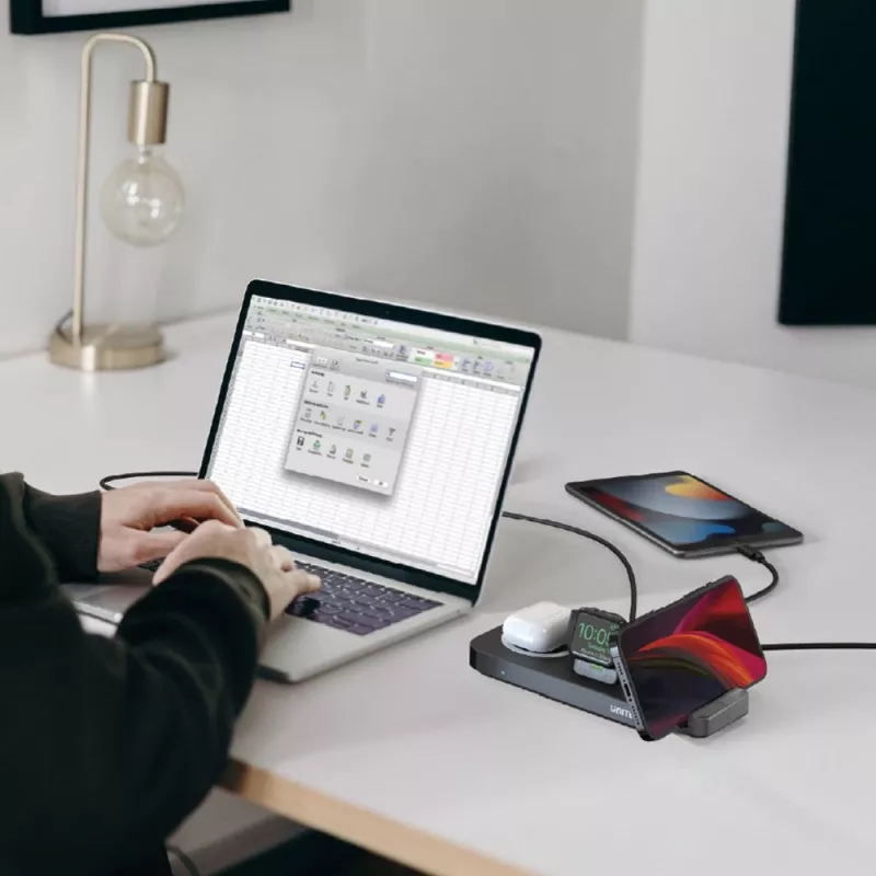 UNITEK MagMighty Combo 5 slúchadlá smartfón smart hodinky čierna USB bezdrôtové nabíjanie rýchle nabíjanie