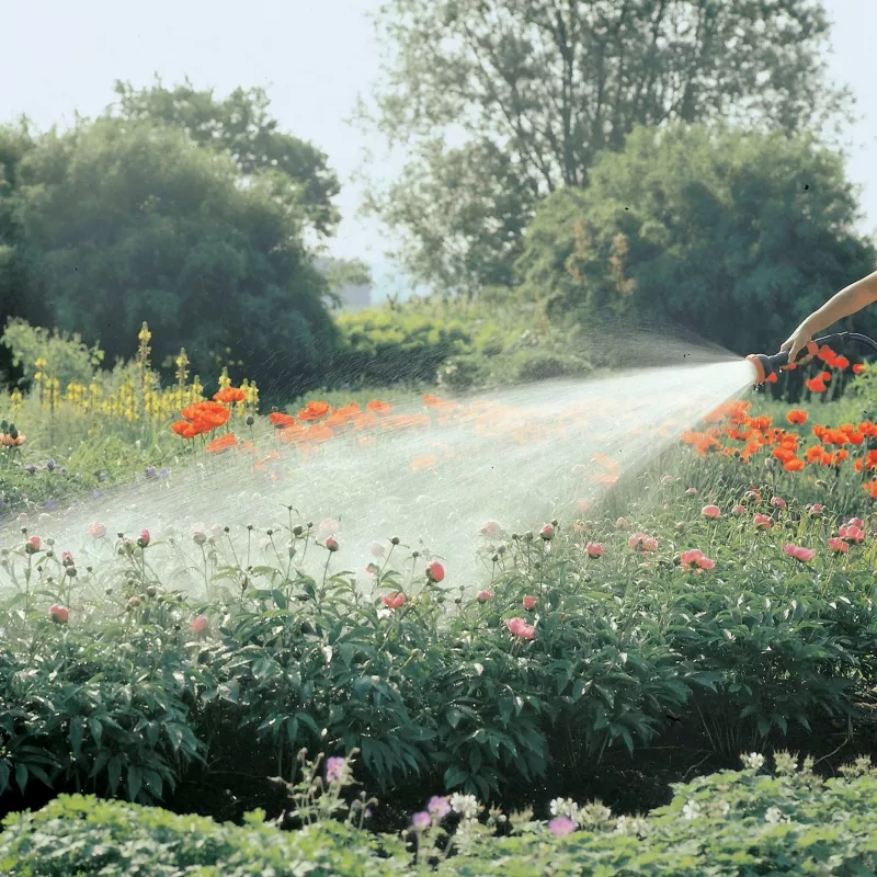 Záhradná vodná postrekovacia tryska Gardena 2847-20