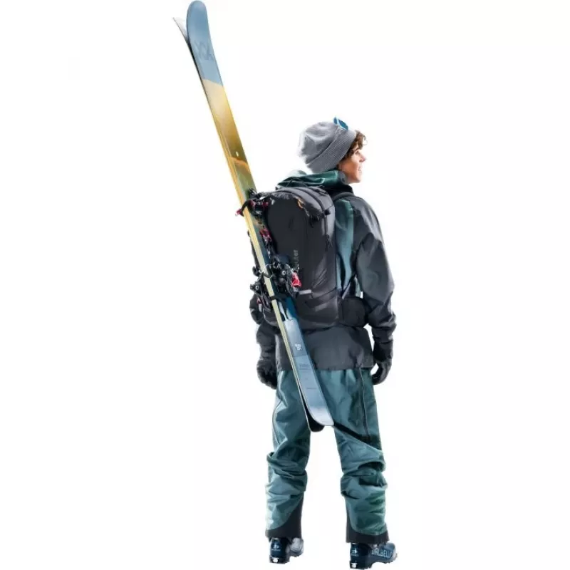 Batoh DEUTER Freerider Pro 34+ — technický freeride skialpinistický batoh, 34 L, čierny, držiak na helmu, bedrový pás