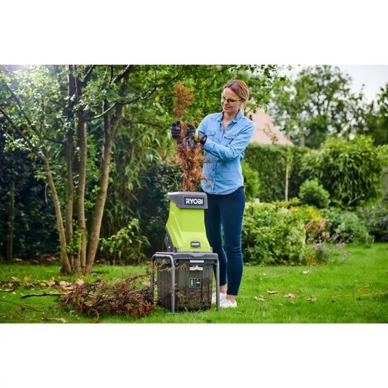 Ryobi RSH2545B záhradný drvič 2500 W 40 L nôž