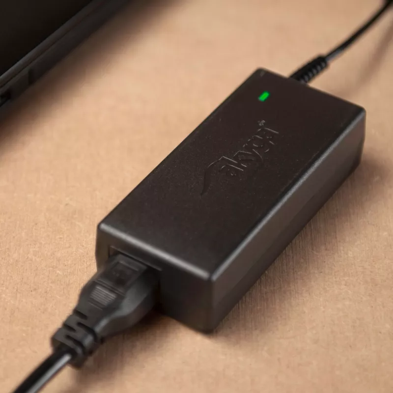 Akyga AK-ND-67 napájací zdroj pre notebook 12 V / 3,6 A, 45 W, magnetický Surface konektor, 1,2 m, pre Microsoft Surface Pro 2