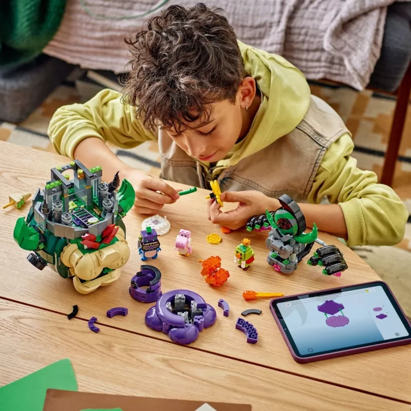Konštrukčná hračka LEGO Super Mario Princ Florian & hrad Bowser sada 72042