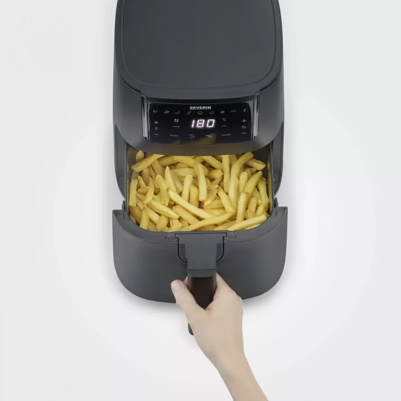 Teplovzdušná fritéza SEVERIN FR 2461 — 4 l objem, čierna