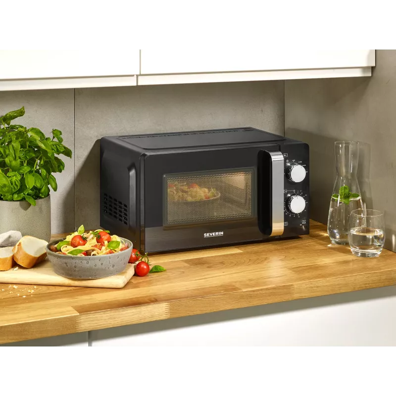 Sólová mikrovlnná rúra Severin MW 7886, 700 W, 17 l
