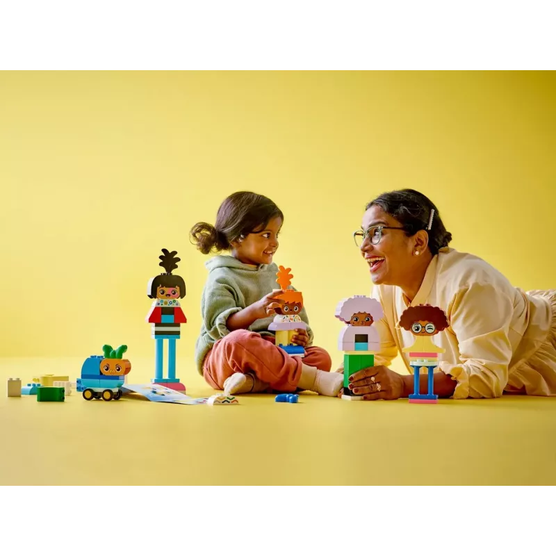 Stavebnica LEGO DUPLO 10423 stavebná sada ľudí, 71 dielov, od 3 rokov, figúrky výška 260 mm