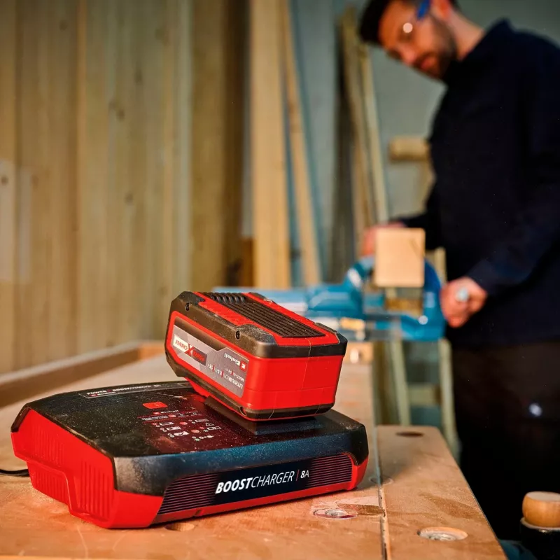 Nabíjačka batérií Einhell PXC Boostcharger 8A Power X-Change 4512155