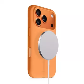 Ochranné puzdro MagSafe Crong pre iPhone 17 Pro – oranžové