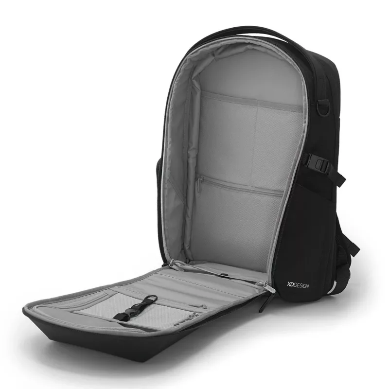 Batoh XDDESIGN Bizz čierny — vodoodpudivý, ľahký, model P705.931