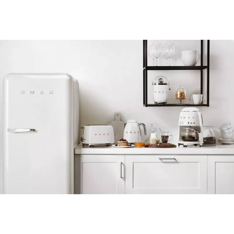 Kávovar na kvapkovú kávu Smeg 1.4L DCF02WHEU biela