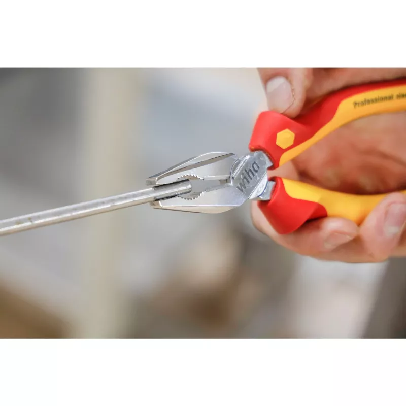 Kombinované kliešte Wiha 27418 Professional (model Z01018006SB)