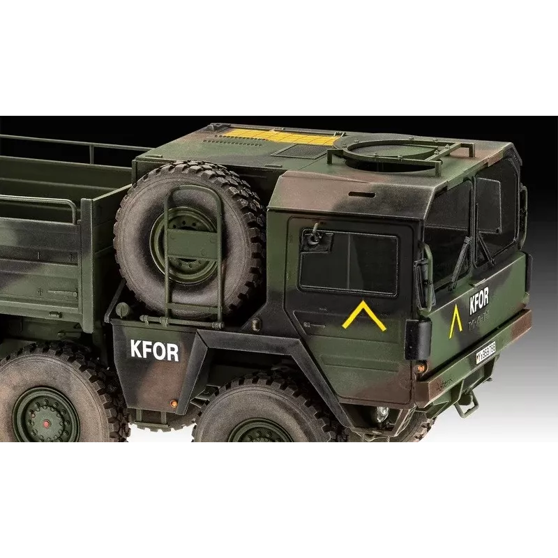 Plastový modelársky set REVELL Man 10T Milgl 8x8 LKW mierka 1/35