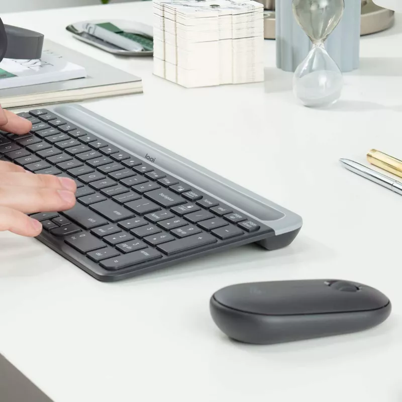 Sada klávesnice a myši Logitech MK470 slim Combo