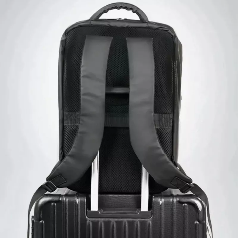 Batoh Vention KRPB0 čierny 18L polyester vodeodolný pre 15,6